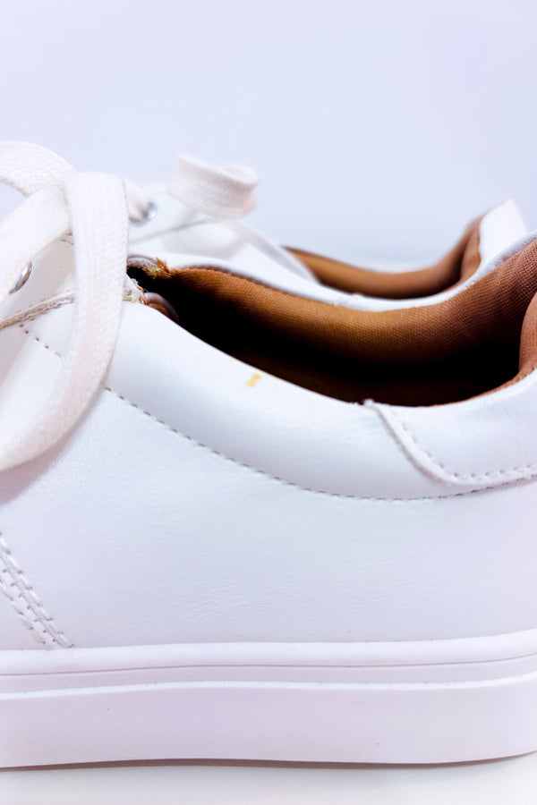 Chaussures blanches Austerly en similicuir seconde main - Dolce Vita- La Penderie du Paradis