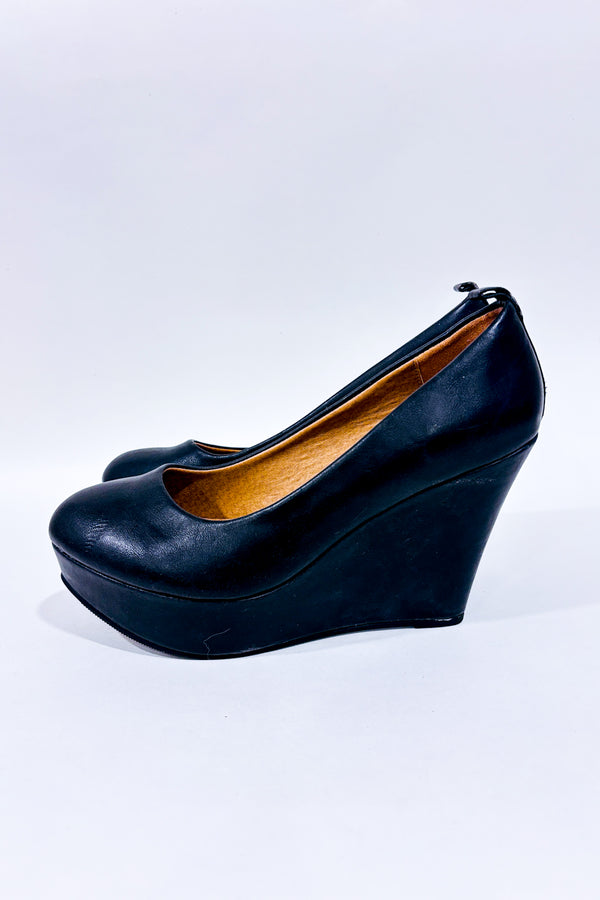 Chaussures noires faux cuir talon compensé (8)-Chelsee-Girl-La Penderie du Paradis 🕊