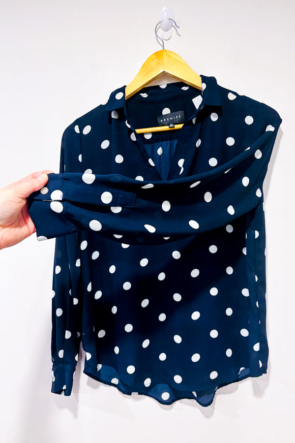 Blouse fluide marine à pois* seconde main - Premise Studio- La Penderie du Paradis