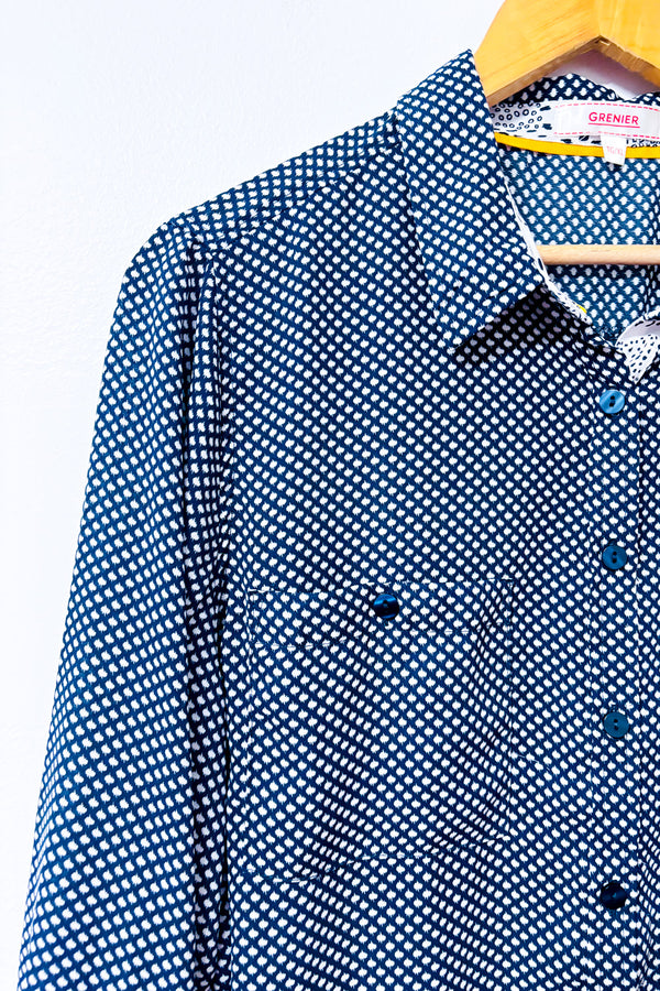 Blouse bleue et blanche à motifs seconde main - Grenier- La Penderie du Paradis
