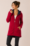 Veste en tricot framboise à capuchon intérieur en polar seconde main - Bench- La Penderie du Paradis