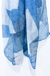 Foulard léger et transparent bleu à carreaux -- La Penderie du Paradis ?