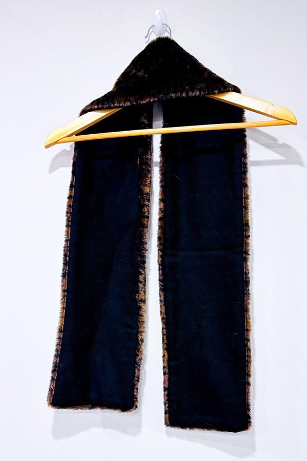 Écharpe vintage en fourrure motif léopard* seconde main - Madobe- La Penderie du Paradis