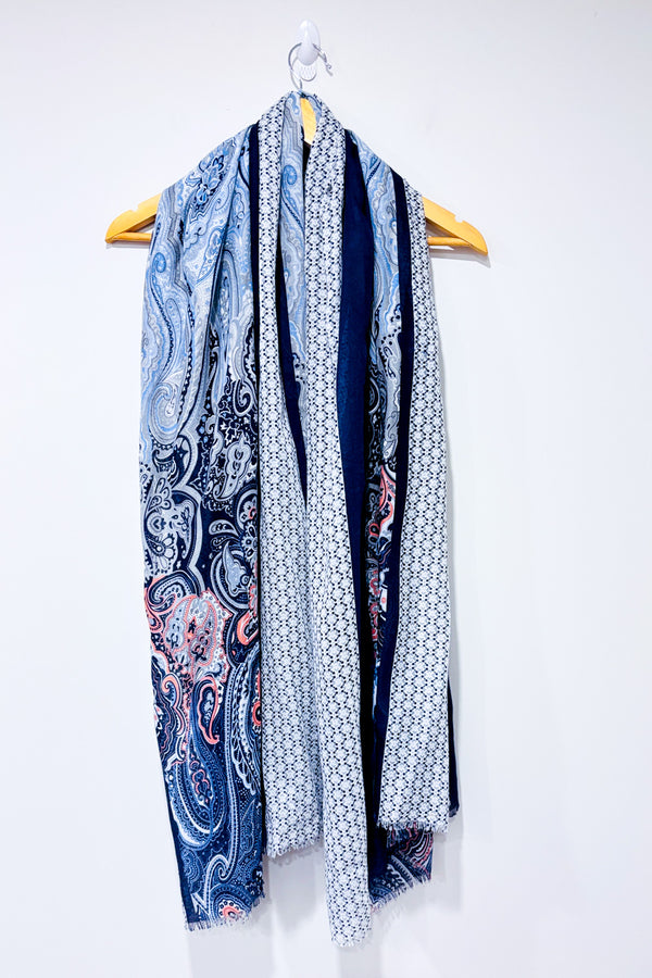 Foulard bleu à motifs Paisley léger seconde main - Reitmans- La Penderie du Paradis