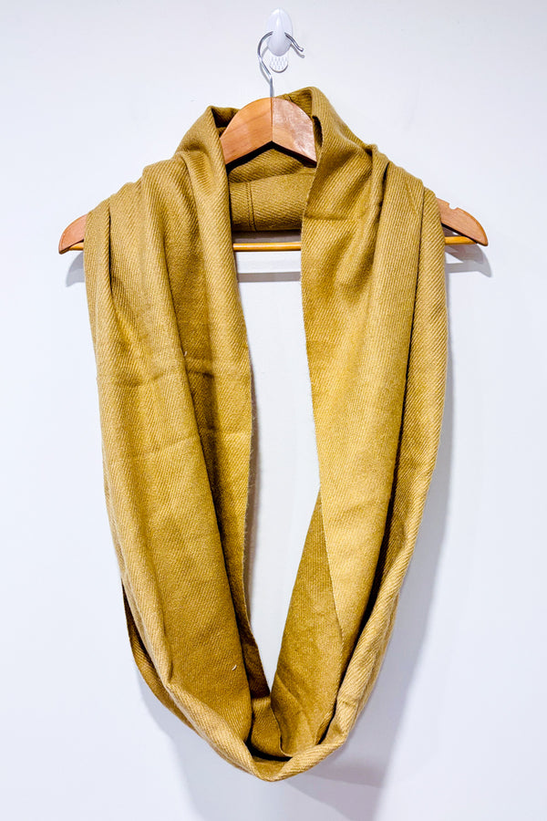 Foulard infini chameau seconde main - Autres- La Penderie du Paradis