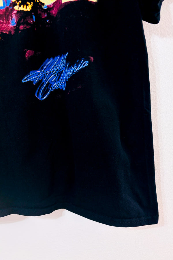 T-shirt noir graphique 'Hotel California' seconde main - Rock Off- La Penderie du Paradis