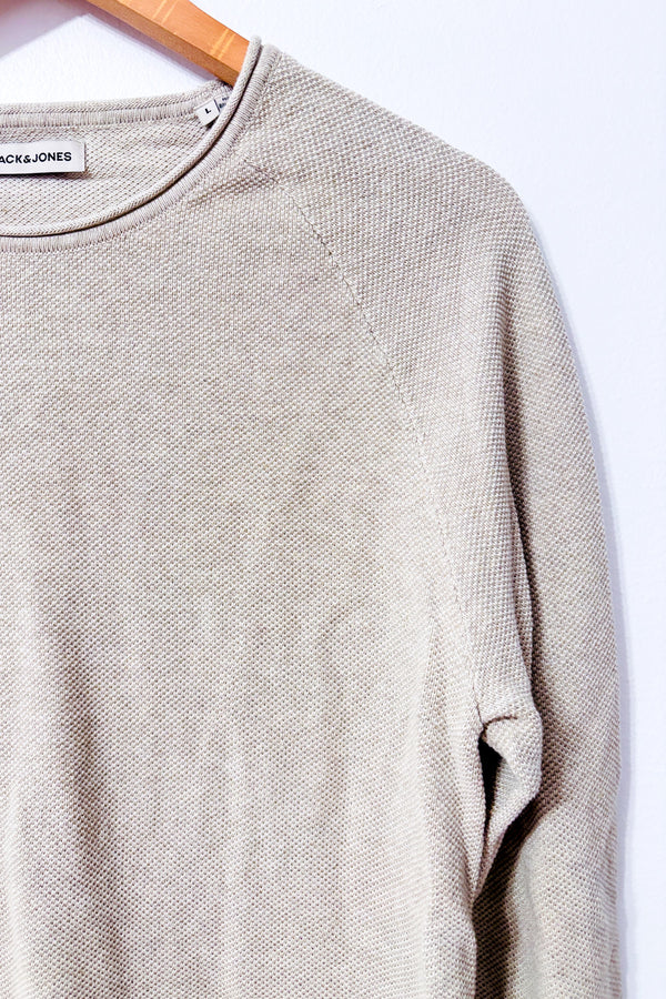 Chandail beige en tricot texturé à col rond seconde main - Jack & Jones- La Penderie du Paradis