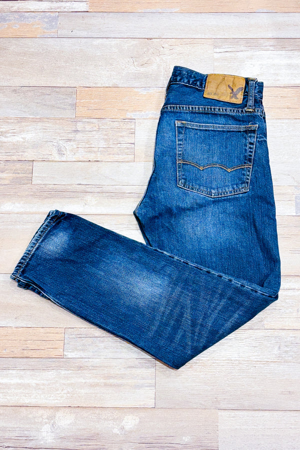 Jeans bleu foncé délavé (s) - Homme seconde main - American Eagle- La Penderie du Paradis