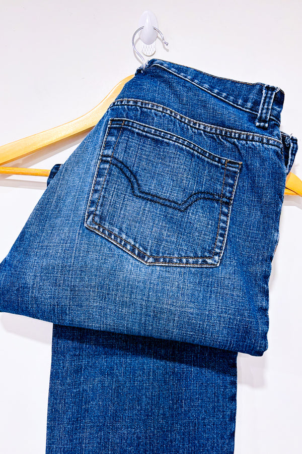 Jeans bleu jambe droite - Homme seconde main - Chaps- La Penderie du Paradis