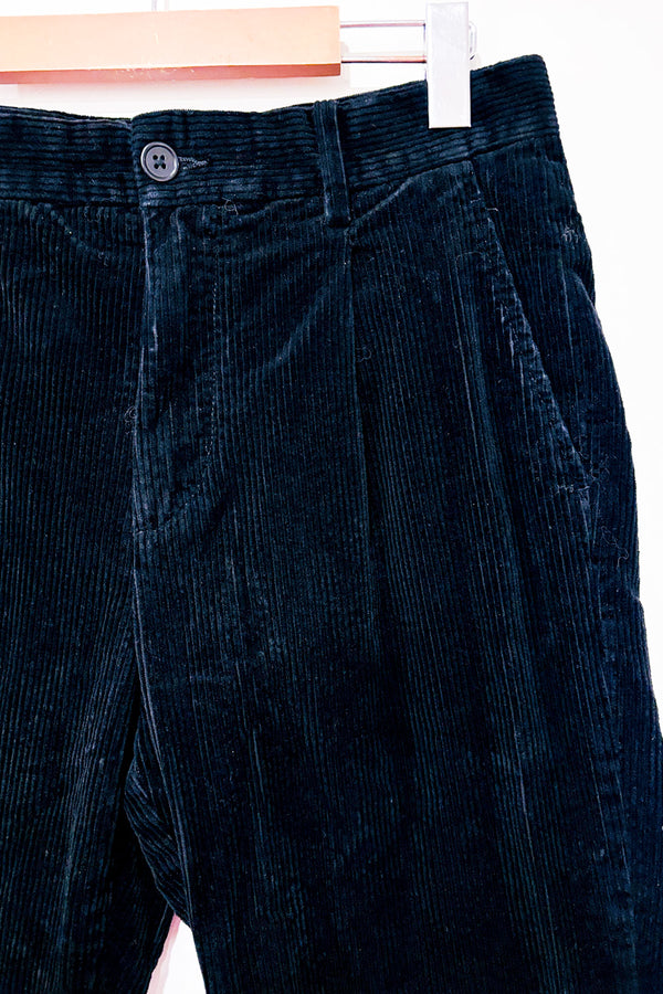 Pantalon noir en corduroy coupe standard - Homme seconde main - H&M- La Penderie du Paradis