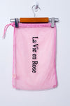 Sac de lavage rose en filet pour sous-vêtements seconde main - La Vie En Rose- La Penderie du Paradis