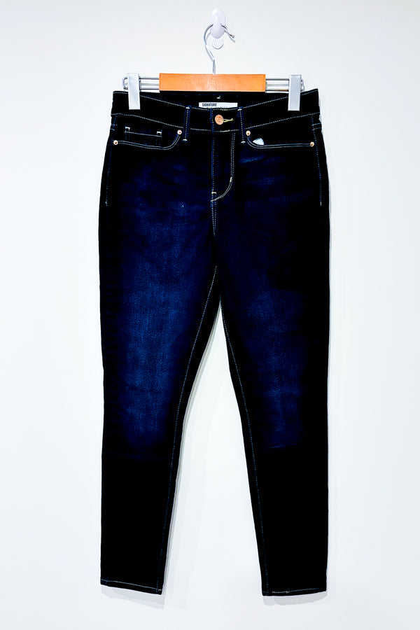 Jeans bleu foncé jambe étroite (s) -- La Penderie du Paradis ?