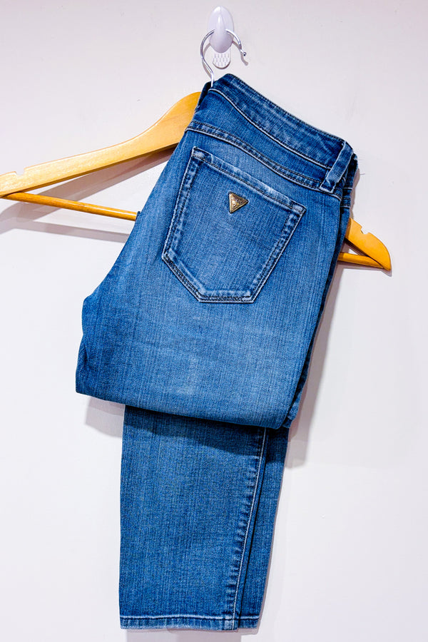 Jeans Brittney bleu pâle jambe étroite à taille basse (s)-Guess-La Penderie du Paradis 🕊
