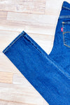 Jeans bleu foncé jambe fuselée taille régulière* seconde main - Levi's- La Penderie du Paradis