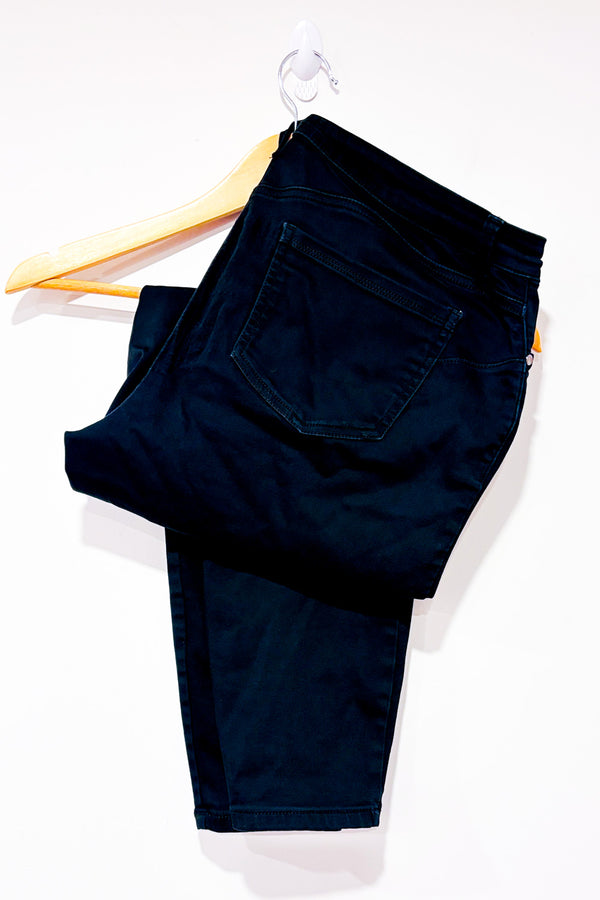 Jeans noir Le Sculptant jambe fuselée seconde main - Reitmans- La Penderie du Paradis