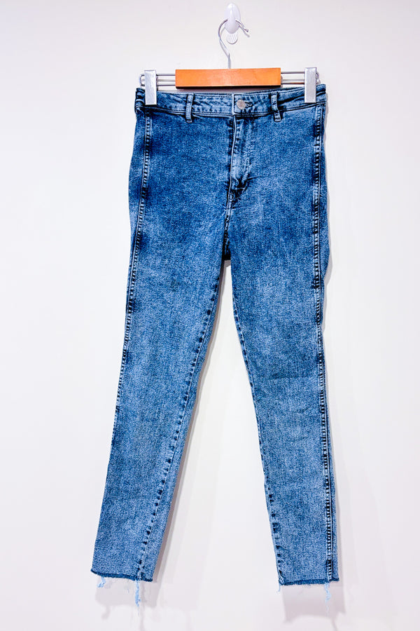 Jeans léger bleu délavé jambe étroite seconde main - H&M- La Penderie du Paradis