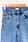 Jeans bleu pâle à taille haute seconde main - Re/Used- La Penderie du Paradis