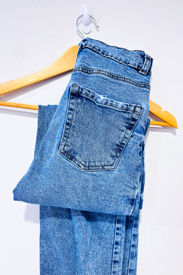 Jeans bleu pâle à taille haute seconde main - Re/Used- La Penderie du Paradis