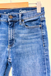 Jeans bleu délavé jambe étroite seconde main - GAP- La Penderie du Paradis