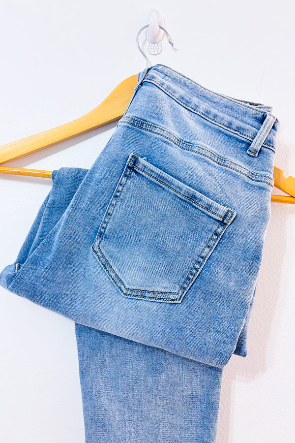 Jeans bleu pâle jambe étroite à taille haute seconde main - Moon Girl- La Penderie du Paradis