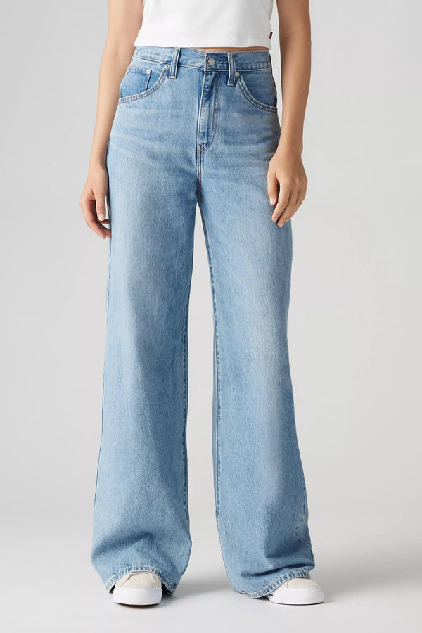 Jeans très ample bleu pâle à taille haute* seconde main - Levi's- La Penderie du Paradis