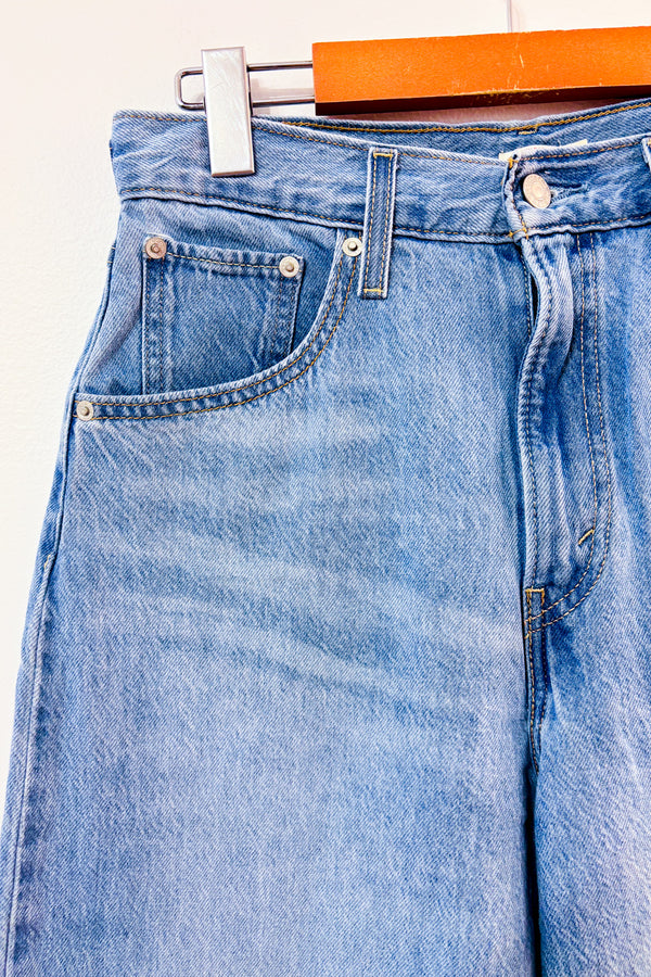 Jeans très ample bleu pâle à taille haute* seconde main - Levi's- La Penderie du Paradis