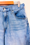 Jeans très ample bleu pâle à taille haute* seconde main - Levi's- La Penderie du Paradis