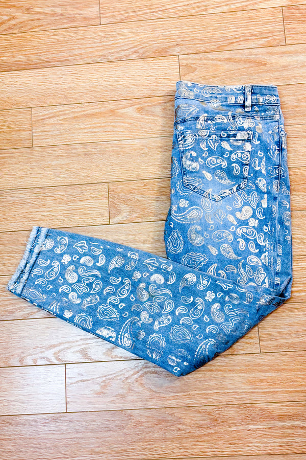 Jeans bleu pâle à motif paisley doré* seconde main - Melanie Lyne- La Penderie du Paradis