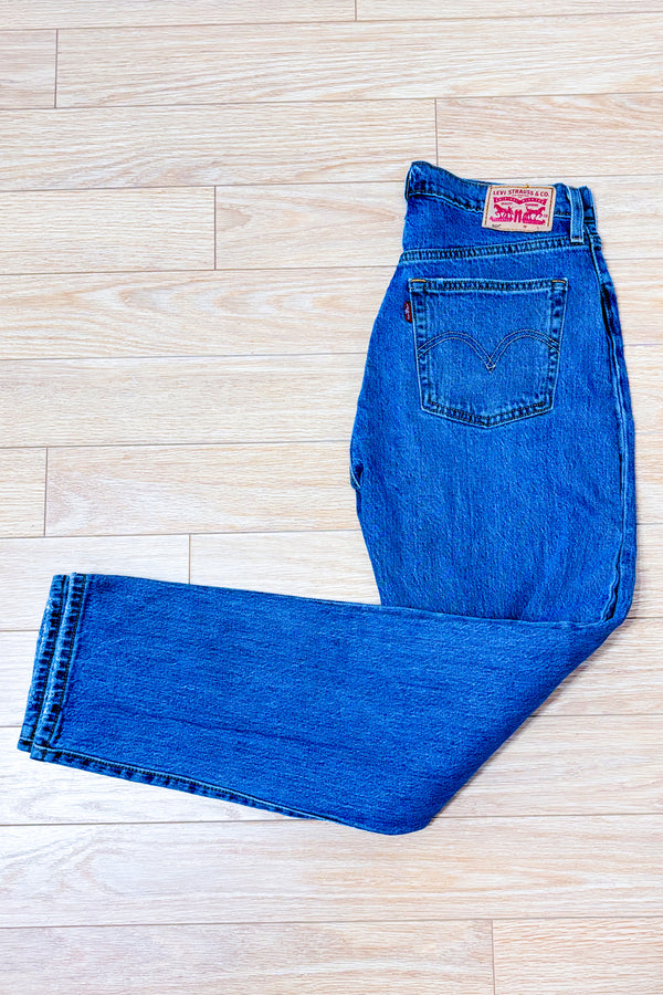 Jeans bleu pâle droit 501 Original à taille haute* seconde main - Levi's- La Penderie du Paradis