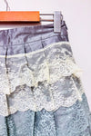 Jupe grise avec froufrou en dentelle (s)-Forever21-La Penderie du Paradis 🕊