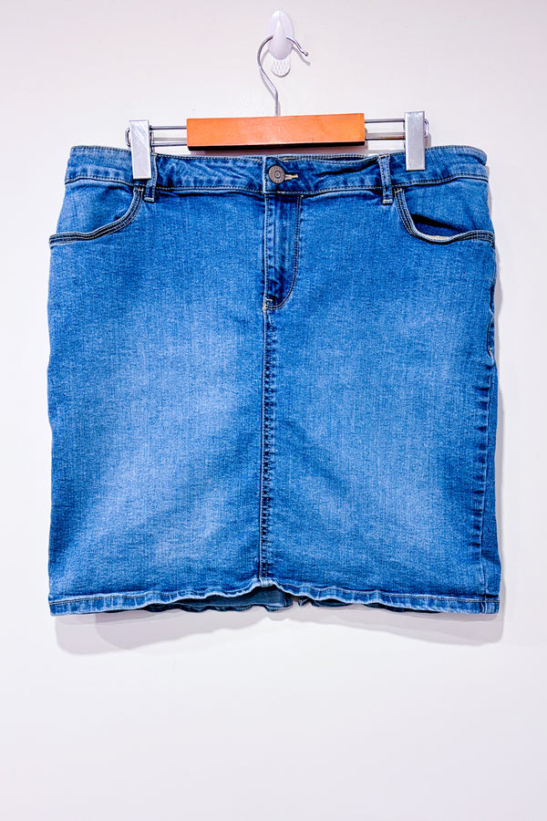 Jupe bleu pâle en jeans seconde main - Reitmans- La Penderie du Paradis