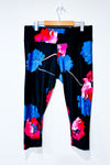 Legging noir fleuri (l) -- La Penderie du Paradis ?