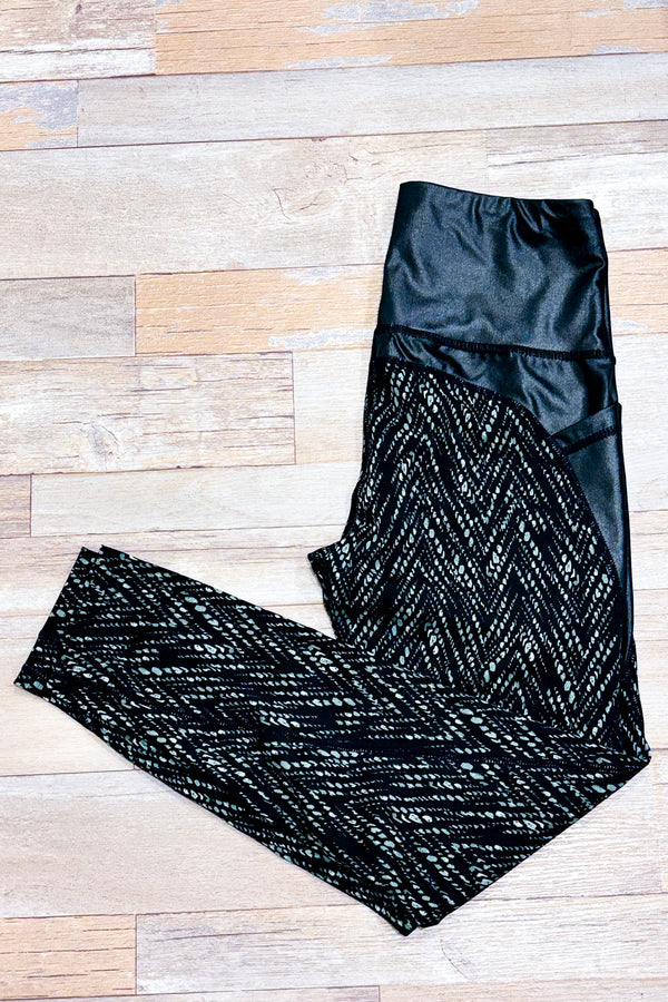 Legging noir et vert à motifs seconde main - Ardene- La Penderie du Paradis