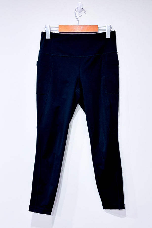 Legging noir à taille haute avec poches* seconde main - Lolë- La Penderie du Paradis
