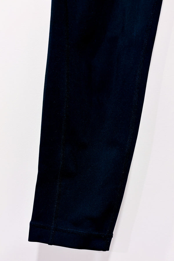Legging noir à taille haute avec poches* seconde main - Lolë- La Penderie du Paradis