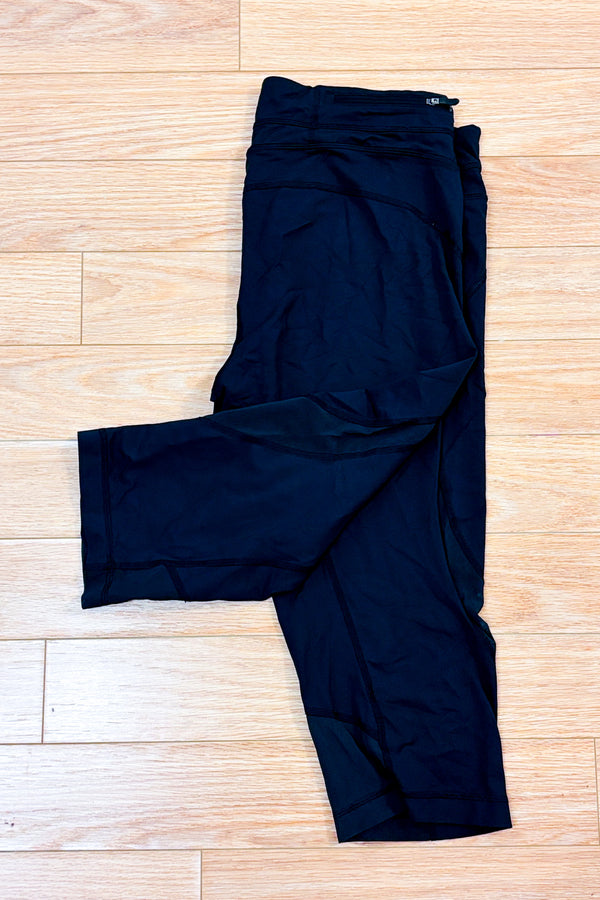 Legging 3/4 noir seconde main - Lolë- La Penderie du Paradis
