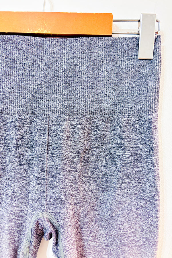 Legging gris et rose dégradé seconde main - Astoria Activewear- La Penderie du Paradis