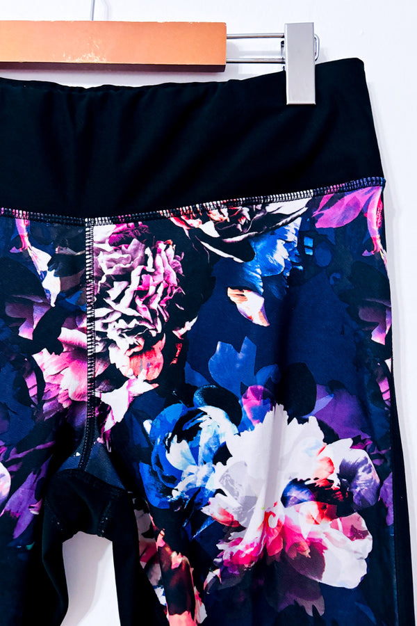 Legging noir fleuri seconde main - Reitmans- La Penderie du Paradis