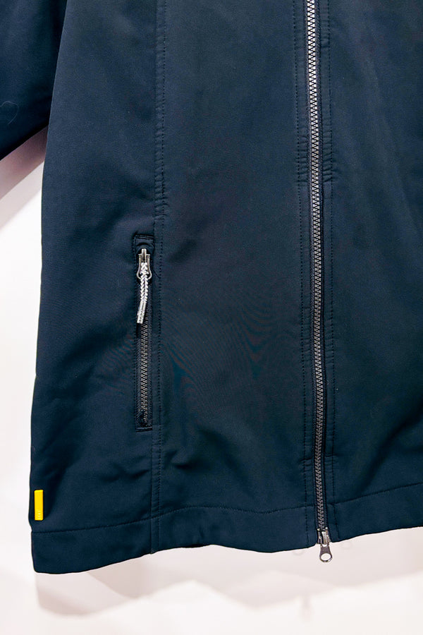 Manteau noir imperméable* seconde main - Lolë- La Penderie du Paradis