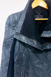 Veste courte en cuir gris-vert à col drapé* seconde main - BCBG Maxazria- La Penderie du Paradis