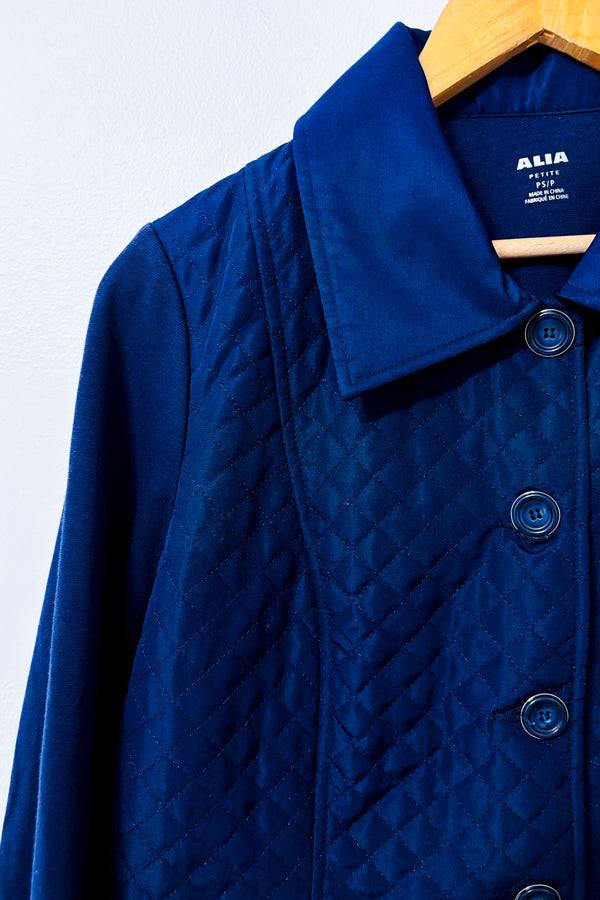 Veste légère marine matelassée à boutons* seconde main - ALIA- La Penderie du Paradis