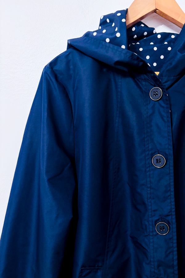 Imperméable réversible marine à pois blancs et capuchon* seconde main - Autres- La Penderie du Paradis