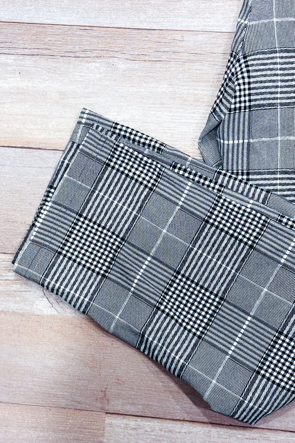 Pantalon extensible noir et blanc à carreaux jambe étroite (l)-Autres-La Penderie du Paradis 🕊