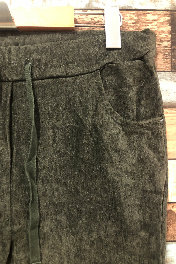 Pantalon vert foret en velours (l) seconde main Autres 