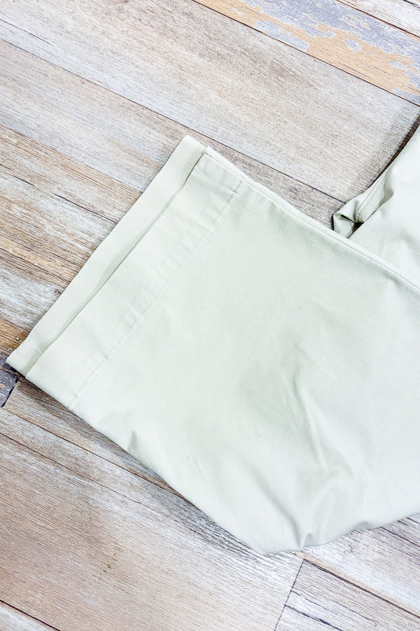 Pantalon court beige (s) -- La Penderie du Paradis ?