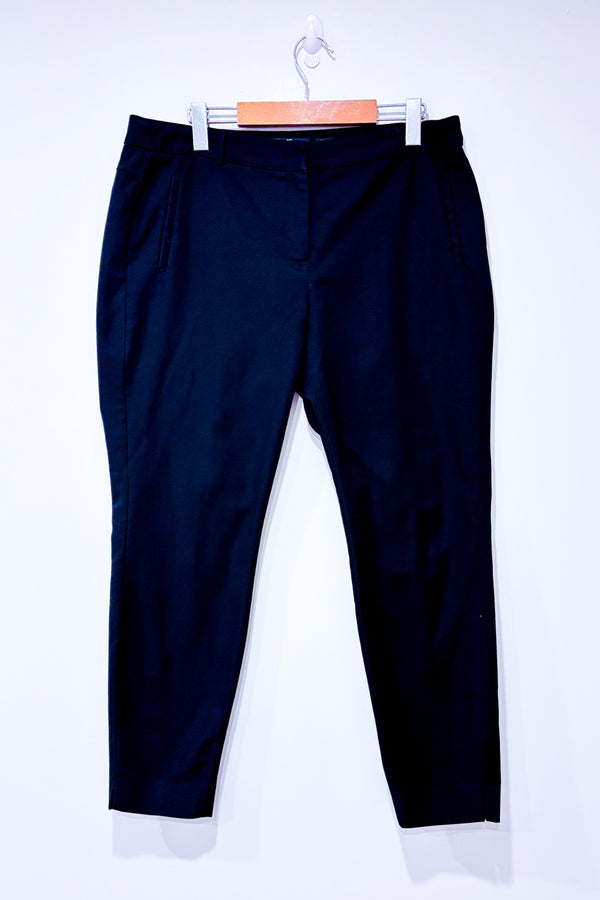 Pantalon noir ajusté à la cheville coupe Curvy* seconde main - RW&CO.- La Penderie du Paradis