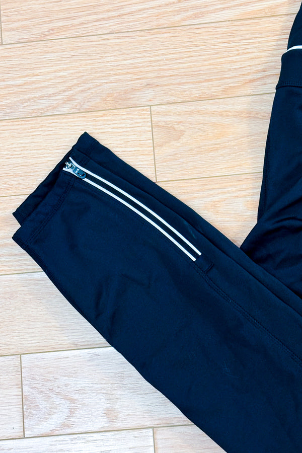 Pantalon noir à jambe étroite doublé en polar seconde main - Lolë- La Penderie du Paradis