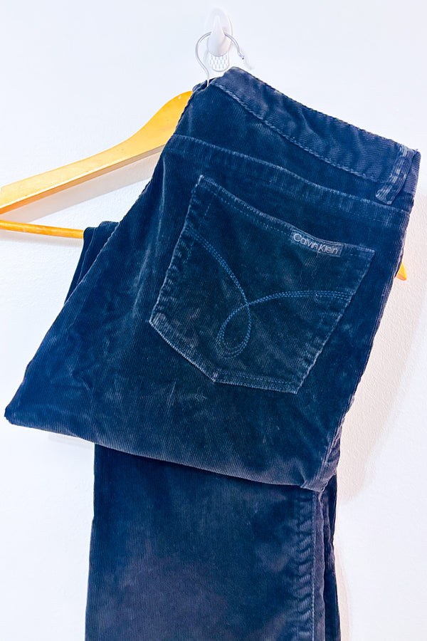 Pantalon noir en corduroy jambe droite* seconde main - Calvin Klein- La Penderie du Paradis