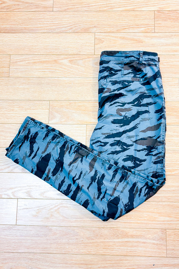 Pantalon cargo camouflage tigré vert seconde main - Reitmans- La Penderie du Paradis