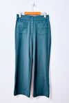 Pantalon vert droit à boutons et poches plaquées seconde main - Halara- La Penderie du Paradis